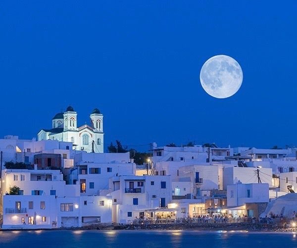 Read more about the article Paros Island is Greece’s new hot destination