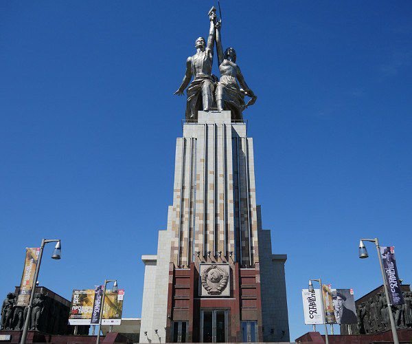 Read more about the article VDNH: a celebration of Soviet Russia