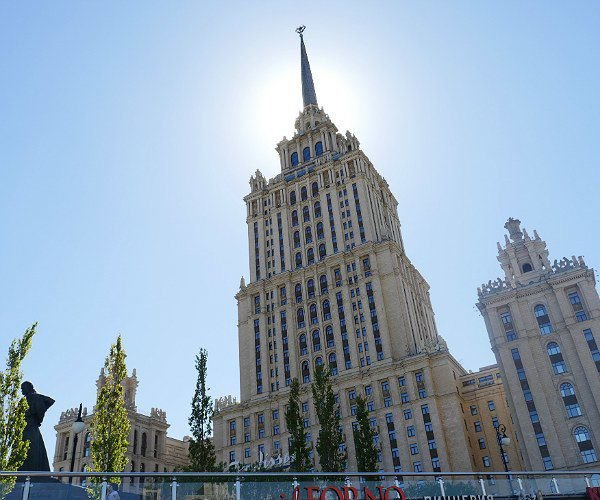 Read more about the article Russian dining at Moscow’s Matryoshka / Матрешка restaurant
