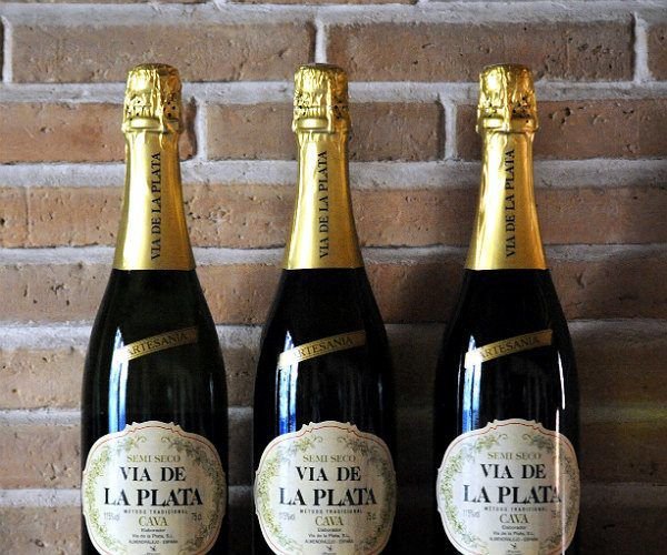 Read more about the article The best places to drink Cava in Barcelona