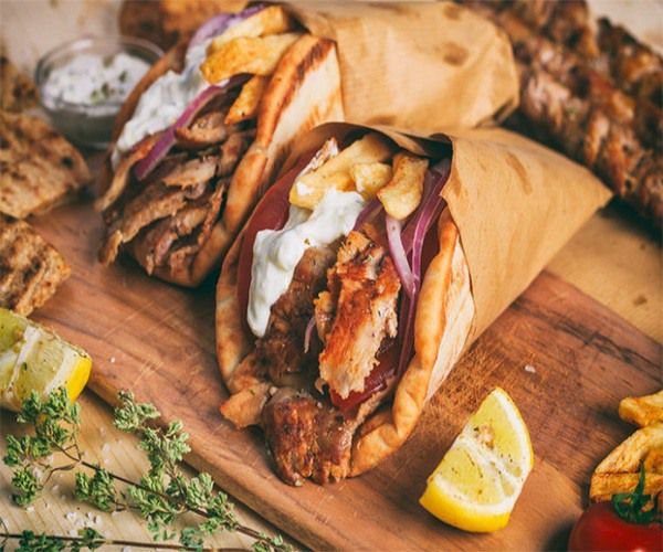 Read more about the article What to order at a Greek taverna